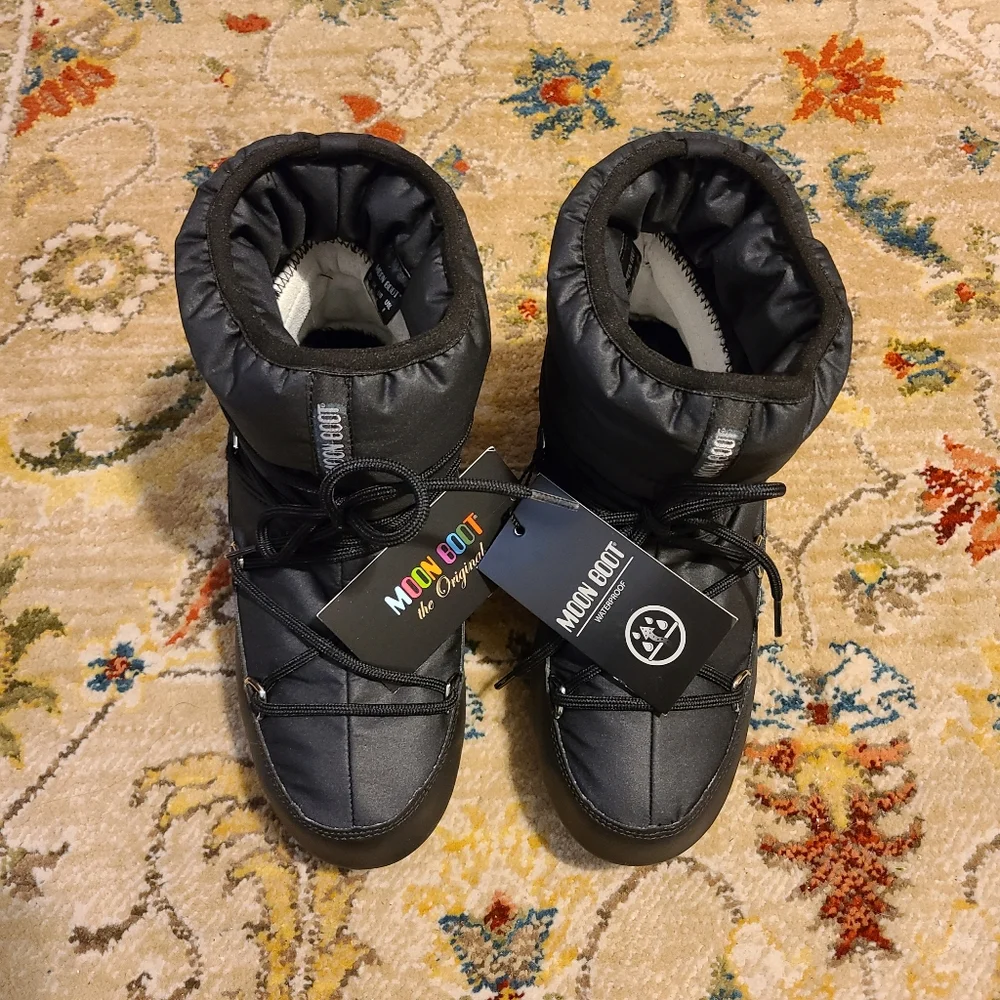 MOON BOOTS Black Nylon Low Moon Boot - Picture 5 of 12